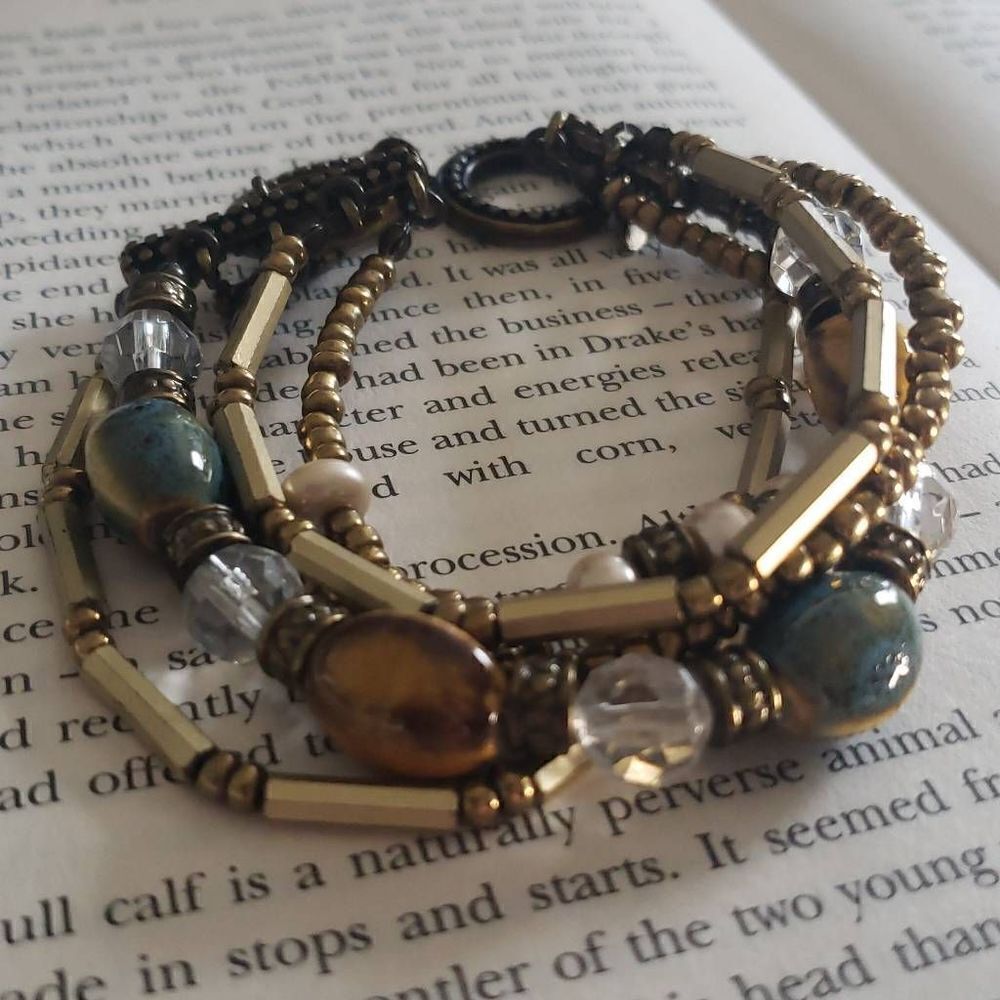 PD Premier Designs Stone Pear Seed Bead Multicolored Toggle Bracelet